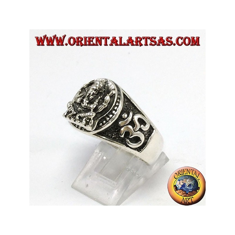 Silver ring with Ganesha and Oṃ (ॐ)