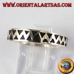 Ring in Silber, geschnitzter Zickzack