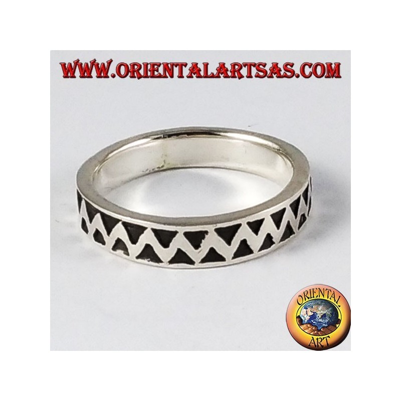 Ring in Silber, geschnitzter Zickzack