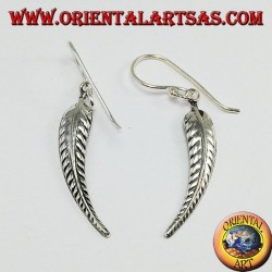 Pendiente de plata, pluma