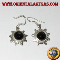 Boucles d'oreilles en argent avec étoile noire ronde
