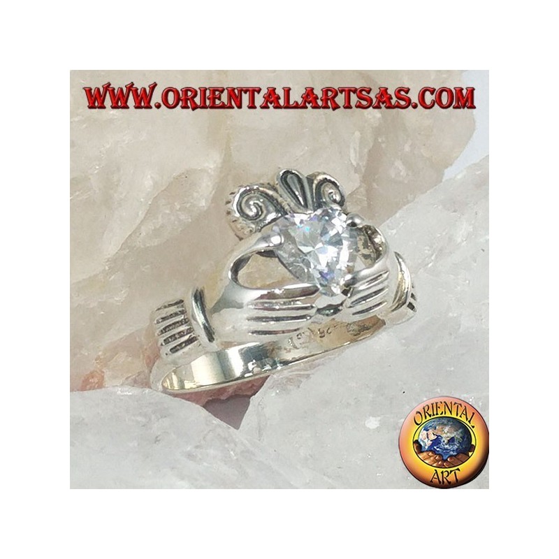 Bague Claddagh avec zircon