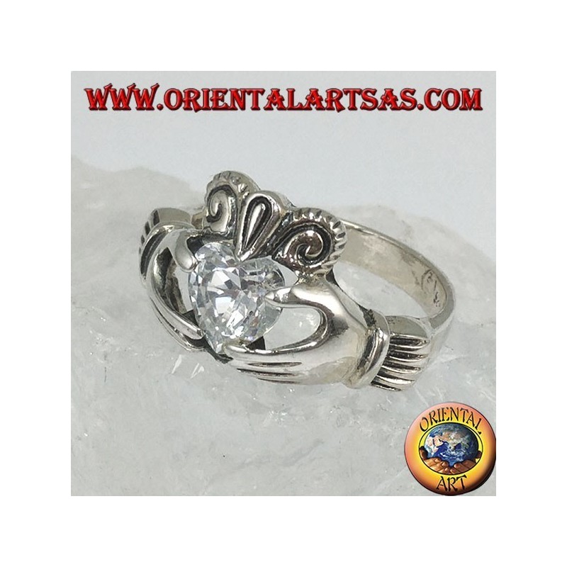 Anillo Claddagh con circón