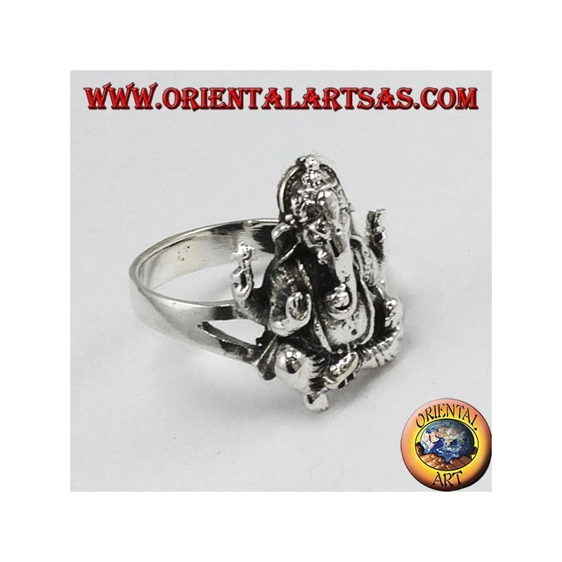 Bague en argent avec Ganesha ou Ganesh assis