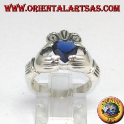 Bague Claddagh avec zircon (couleur saphir bleu)