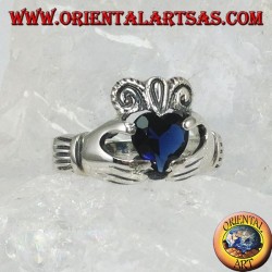 Bague Claddagh avec zircon (couleur saphir bleu)