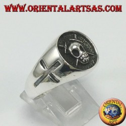 Silberne Ringdichtung, Totenkopf mit Kreuzen