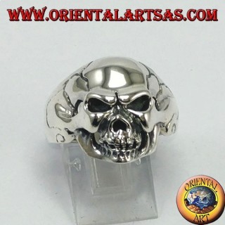 Anello in argento, teschio duro