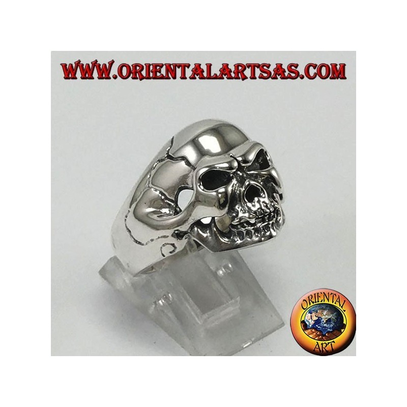 Silver ring, hard skull