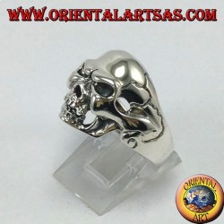 Silver ring, hard skull