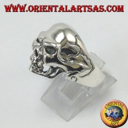 Anillo de plata, cráneo duro